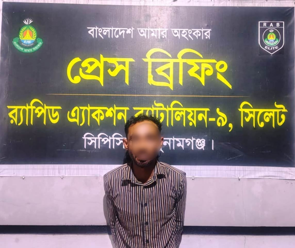 শ্রীপুরে পোশাক শ্রমিক ছুরিকাঘাতে হত্যা, দ্বিতীয় স্বামী, স্ত্রী ও মেয়ে গ্রেফতার