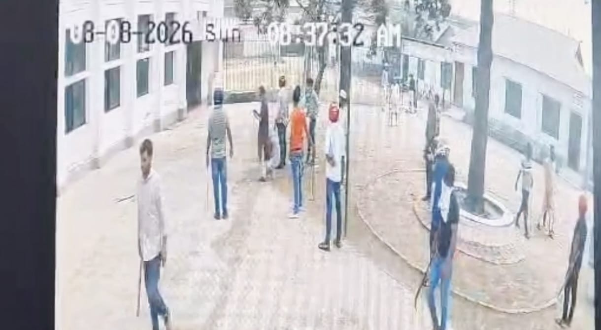 আশুলিয়ায় মাদ্রাসায় হামলা ও ভাংচুর; আতঙ্কে শিক্ষার্থীরা