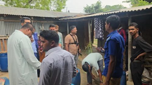 বাড়ির শৌচাগারে মিলল মজুত করা তেল