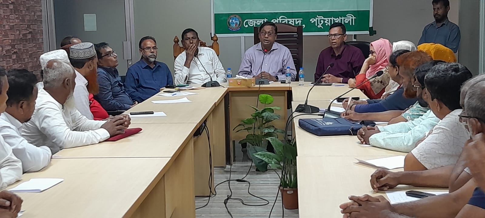 পটুয়াখালীতে কোন চাঁদাবাজ ও সন্ত্রাস থাকবে না