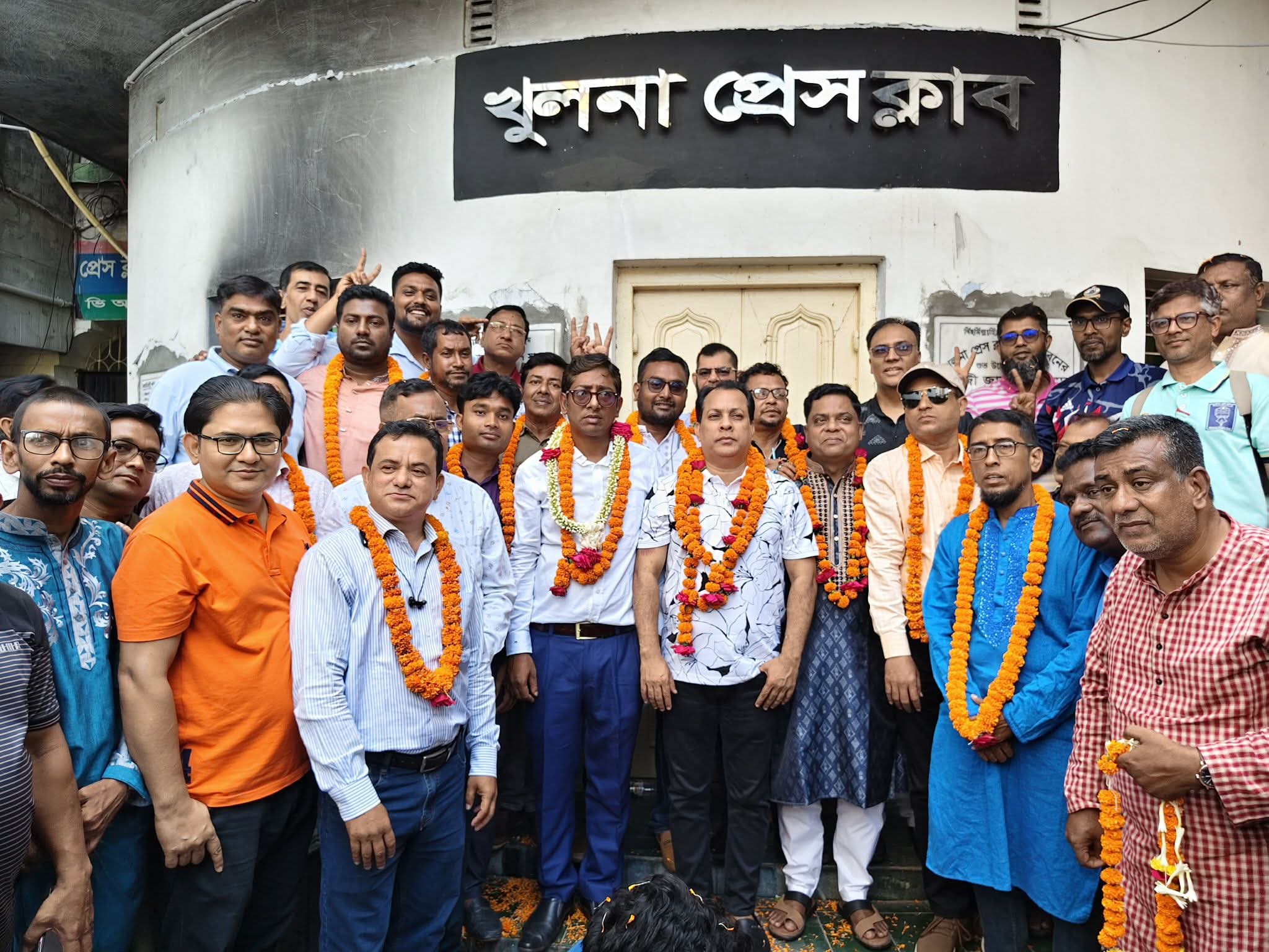 খুলনা প্রেসক্লাবের সভাপতি মোস্তফা সরোয়ার, সম্পাদক তরিকুল