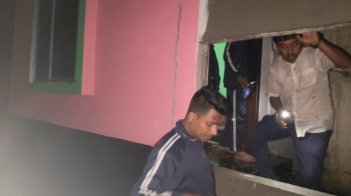 ভূরুঙ্গামারীতে ড্রেজার দিয়ে মাটি খননে পাকা ঘর ধসে ৩৯ লাখ টাকার ক্ষতি, থানায় অভিযোগ