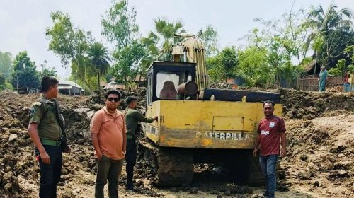 সিংড়ায় দিনব্যাপী ইউএনও’র ঝটিকা অভিযান: ভেকুর ২৪ ব্যাটারি জব্দ