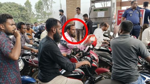 নালিতাবাড়ীতে তেল নিতে ব্যস্ত ট্যাগ অফিসার, ভোগান্তিতে বাইকাররা