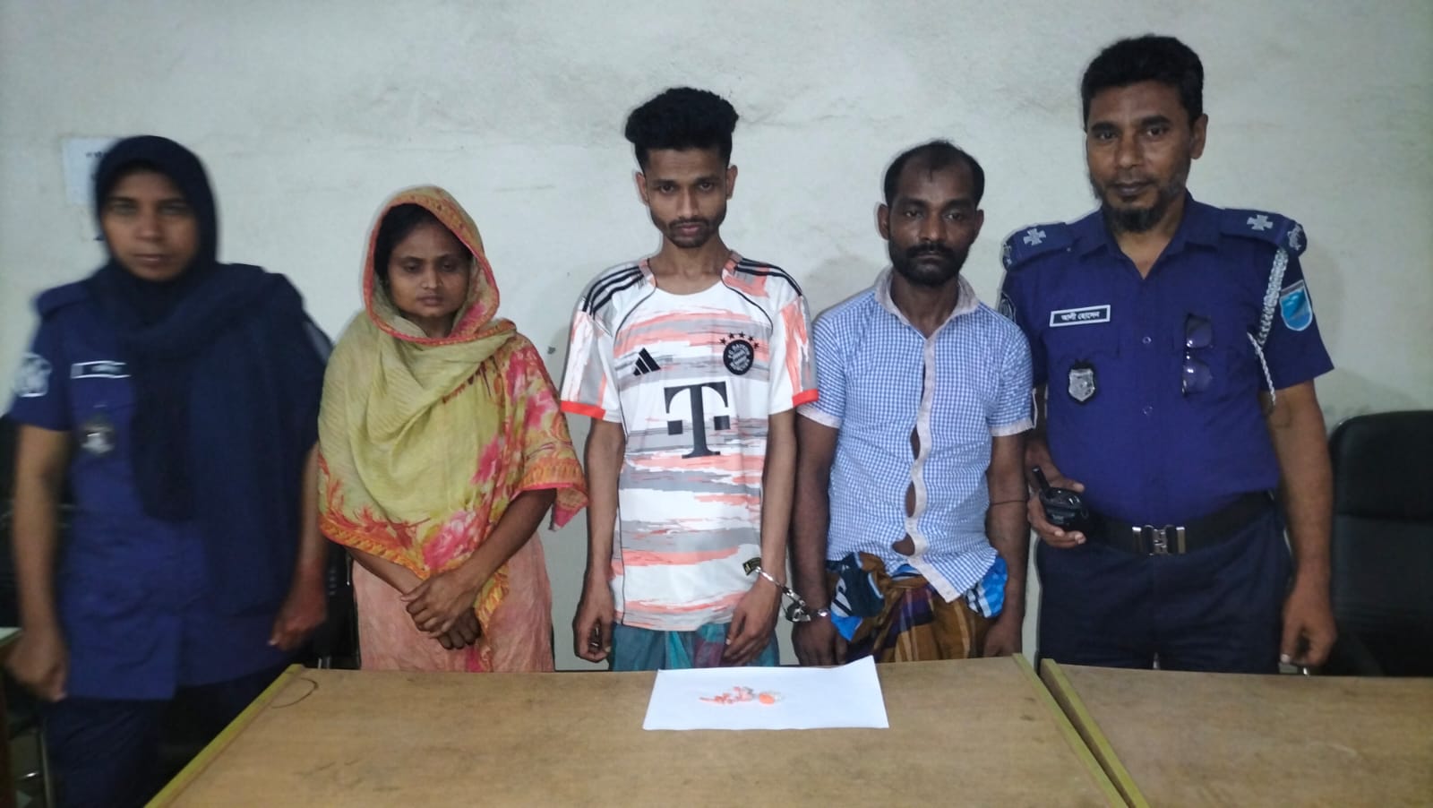 কটিয়াদীতে মাদক সম্রাট লিটনসহ আটক ৩