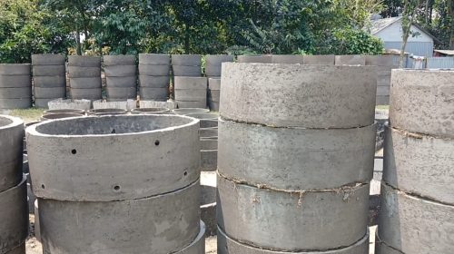 বাঞ্ছারামপুরে টুইন পিট ল্যাট্রিন প্রকল্পে অনিয়মের অভিযোগ, ২ বছরেও কাজ শেষ হয়নি