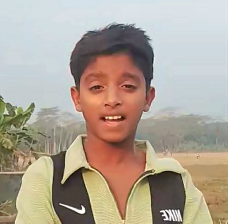 মাদারীপুরে ঘুড়ি নামাতে গিয়ে বিদ্যুৎ পৃষ্ঠে আহত স্কুল ছাত্রের মৃত্যু