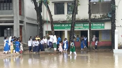শ্রীপুরে বৃষ্টি হলেই স্কুল মাঠে হাটু পানি, খেলাধুলা বন্ধ থাকে পুরো বর্ষাকাল