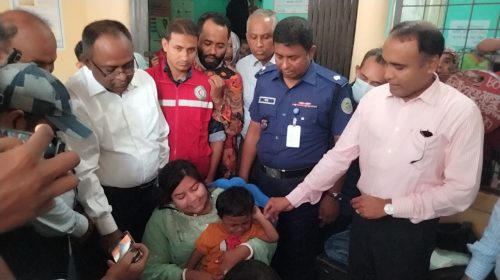 পটুয়াখালীতে হাম-রুবেলার টিকাদান কার্যক্রমের উদ্বোধন