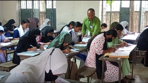 ফুলবাড়ীতে এসএসসি পরীক্ষায় প্রথম দিনে অনুপস্থিত ২৭ জন পরীক্ষার্থী