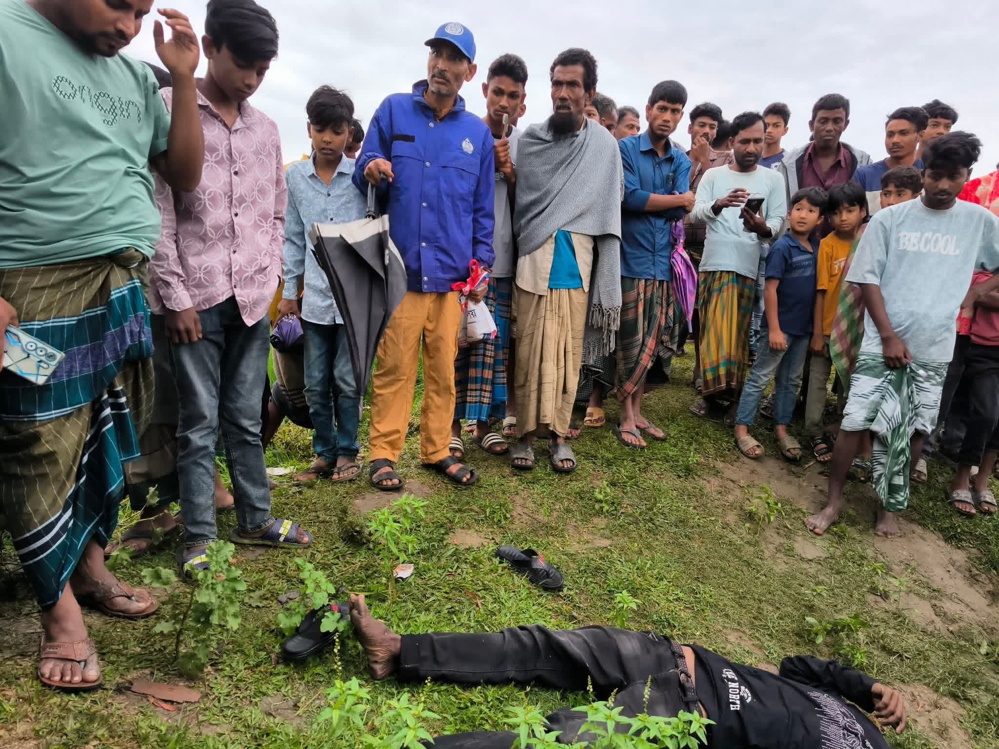 রায়গঞ্জে অটোরিকশা চালকের গলাকাটা মরদেহ উদ্ধার