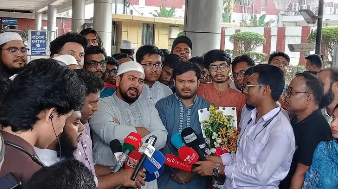 গুরুত্বপূর্ণ অধ্যাদেশ বাতিল করে স্বৈরতান্ত্রিক ব্যবস্থা চায় সরকার