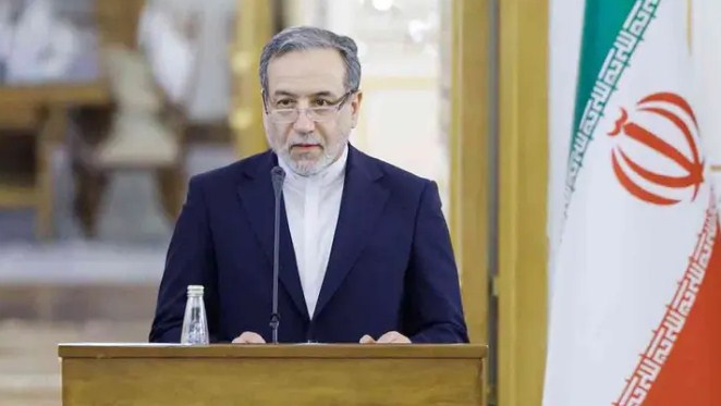 যুক্তরাষ্ট্র যুদ্ধ থেকে সম্মানজনক প্রস্থানের পথ খুঁজছে : দাবি ইরানের