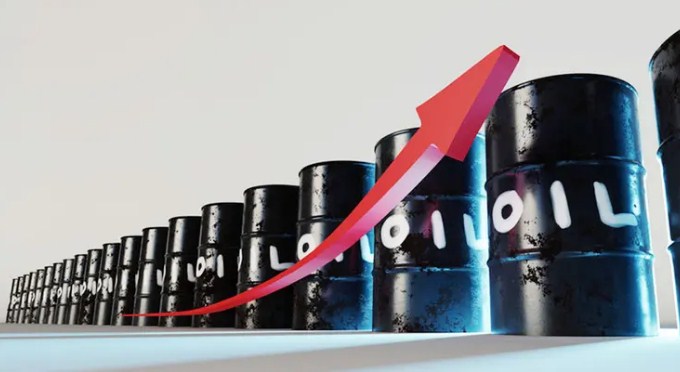 তেলের দাম বাড়ল আরও ৩ শতাংশ