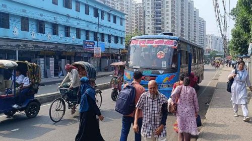 হঠাৎ রাজধানীতে গণপরিবহন সংকট, নেপথ্যে ভাড়া বাড়ানোর পাঁয়তারা?