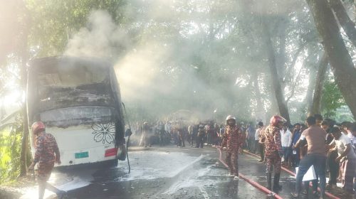 ঢাকা-বরিশাল মহাসড়কের মাদারীপুরে সাকুরা পরিবহনে অগ্নিকান্ড " নিহত ১