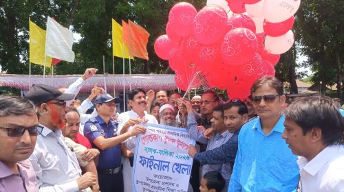 ভূরুঙ্গামারীতে প্রাথমিক বিদ্যালয় গোল্ডকাপ ফুটবল টুর্নামেন্টের উদ্বোধন করলেন এমপি আনোয়ারুল
