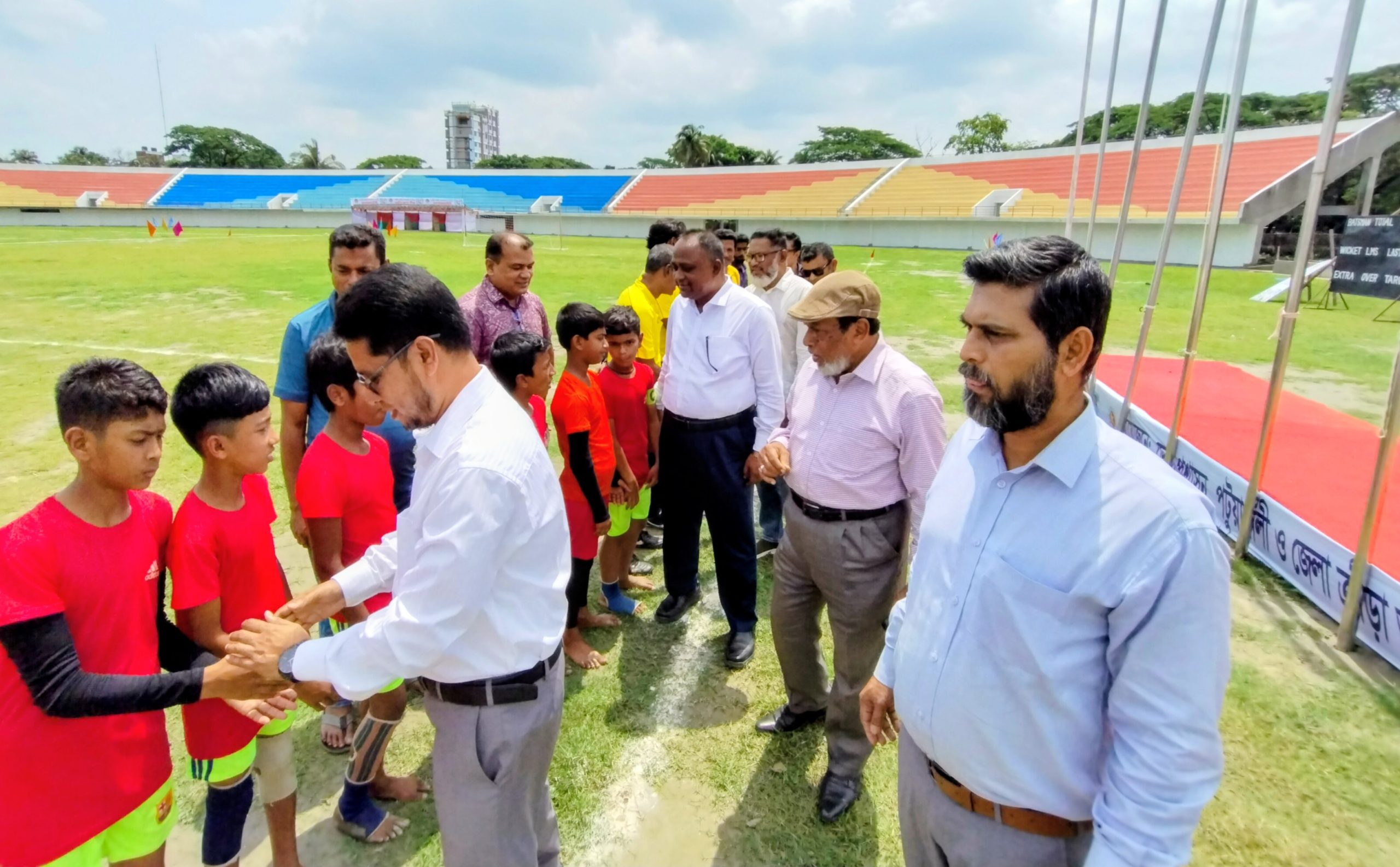 প্রাতিষ্ঠানিক শিক্ষার পাশাপশি খেলাধূলা সহ কো-কারিকুলাম কর্মসূচির মাধ্যমে সুপ্ত প্রতিভার বিকাশ ঘটাতে হবে