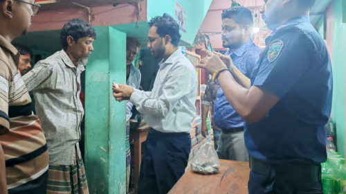 দীর্ঘপথ পায়ে হেঁটে দুর্গম এলাকায় এসি-ল্যান্ড'র সাঁড়াশি অভিযান