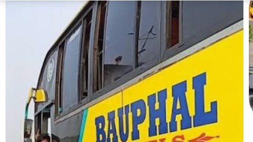বাউফ‌লে বাস উল্টে খা‌দে পড়ে নিহত ১