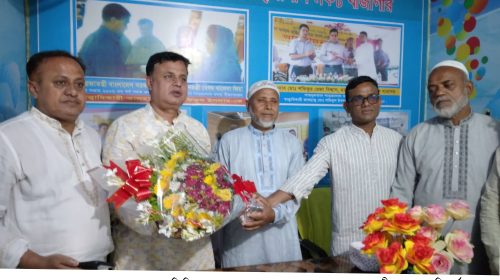 কাহালুর বিবিরপুকুর শাহ্সুলতান শাহ্জালাল মৎস্য বীজাগার পরিদর্শন করলেন এম পি মোশারফ হোসেন
