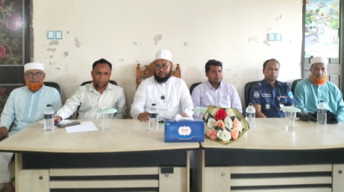 বাঁশখালী পৌরসভার কর্মকর্তা-কর্মচারীদের সঙ্গে মতবিনিময় করলেন এমপি জহিরুল ইসলাম