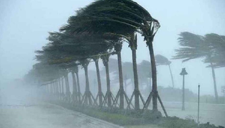 দেশের ৯ অঞ্চলে ঝড়ের সতর্কতা